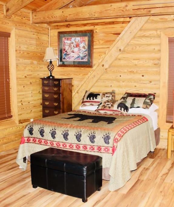 Rustic Black Bear Cabin Pigeon Forge Exterior foto