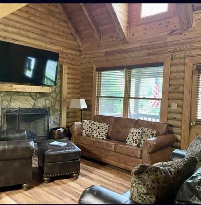 Rustic Black Bear Cabin Pigeon Forge Exterior foto